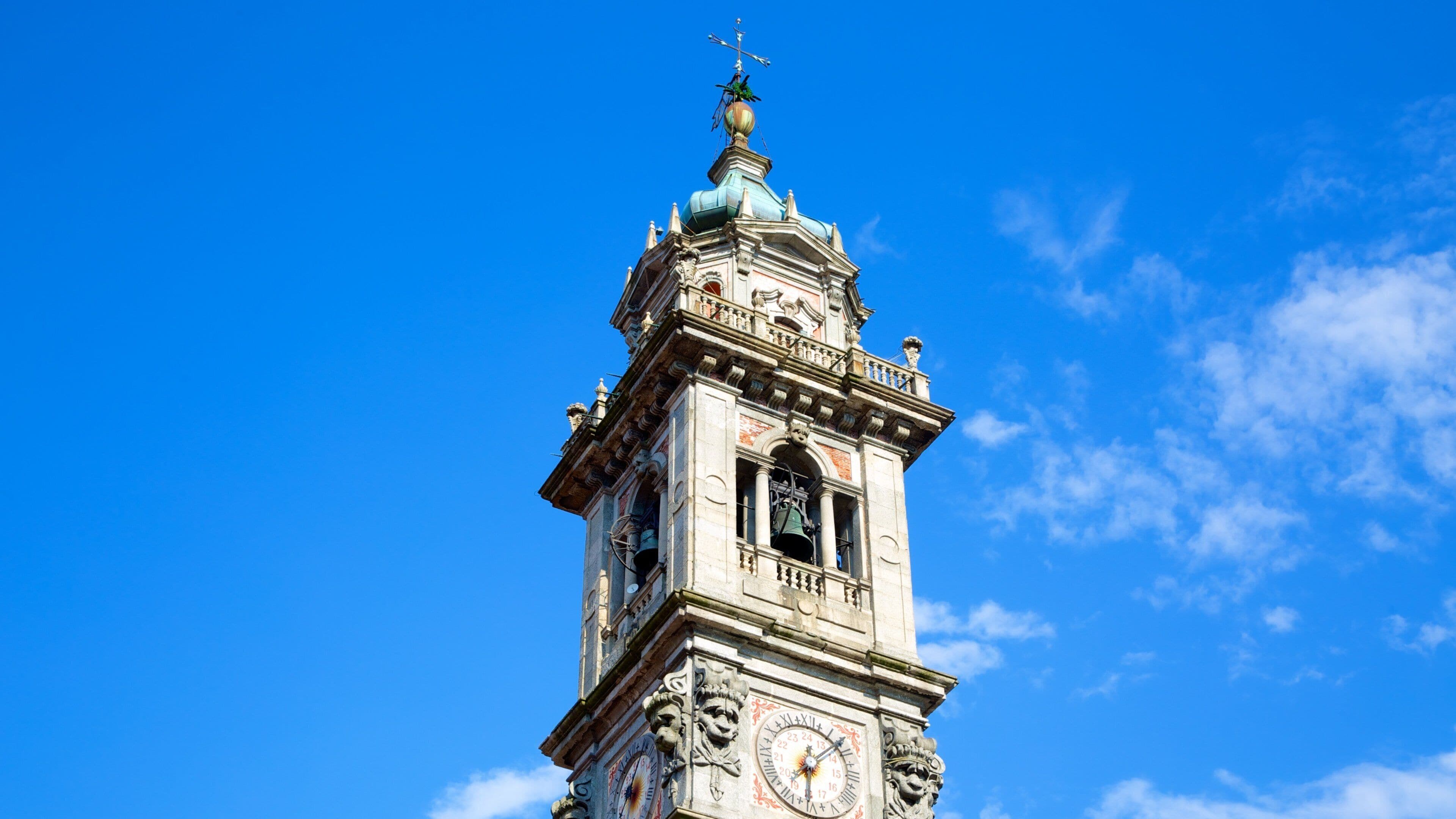 Varese which includes heritage elements