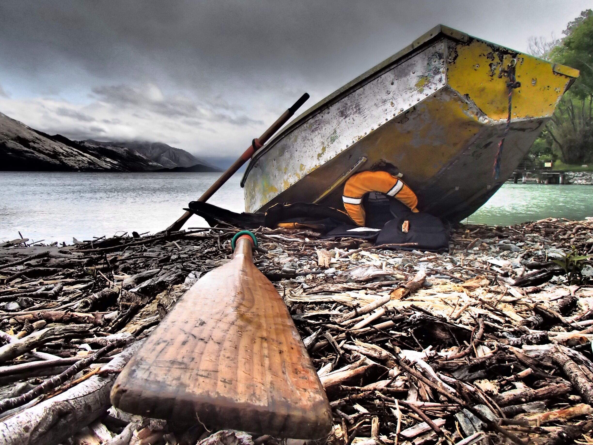 Sometimes a piece of New Zealand "Paradise" is far closer than you think - like this #beach at Kinloch, not far from Glenorchy.

A true #localgem !!!
