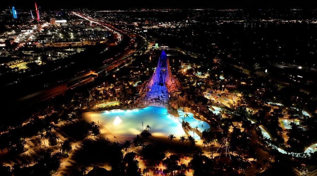 Universal Volcano BayTM