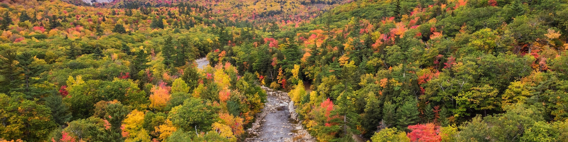 New Hampshire - Kancamagus Highway in Autumn - Albany Covered Bridge in the White Mountains