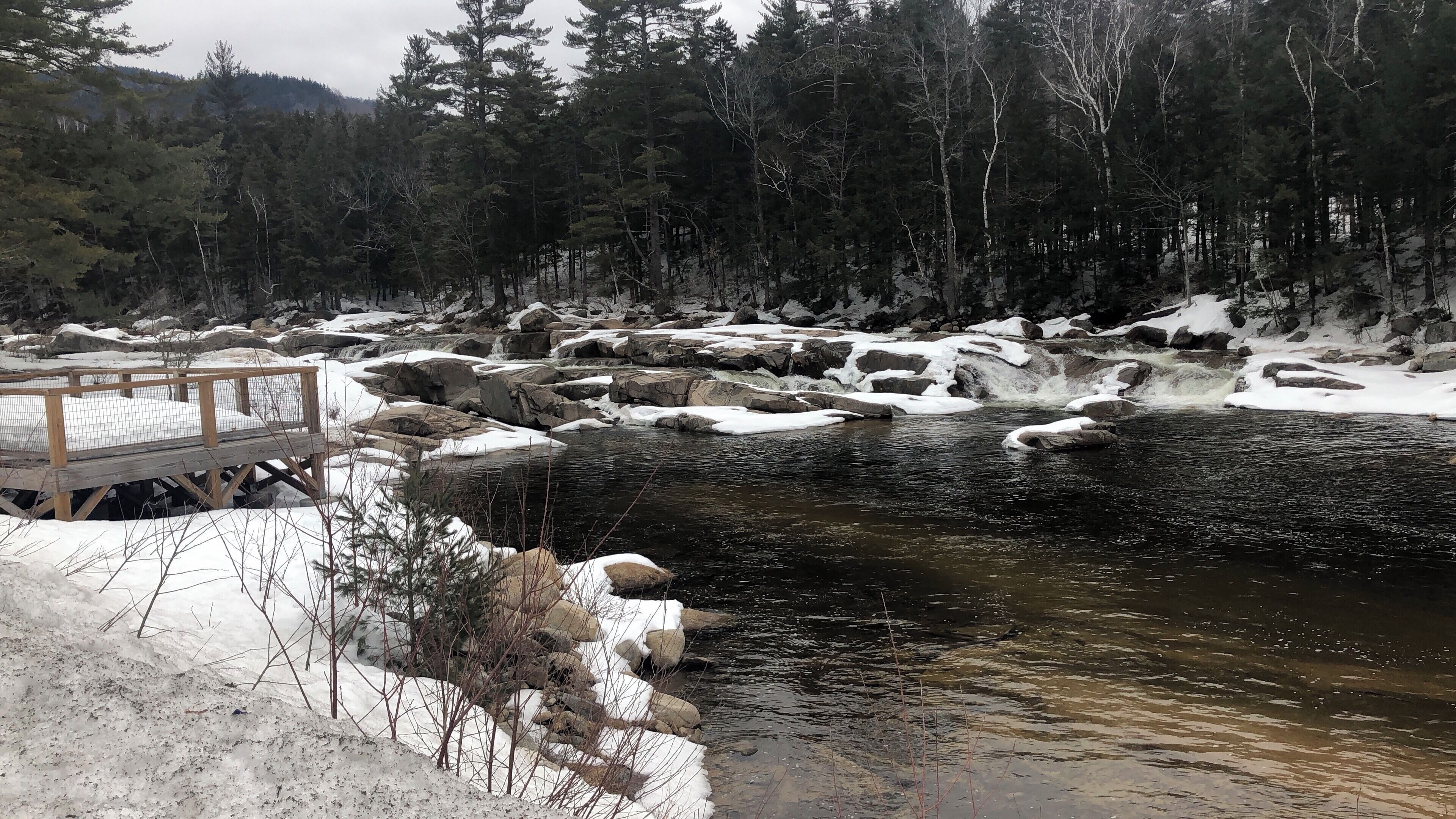 Kancamagus Highiway in New Hampshire...You cannot miss this ride and view😁