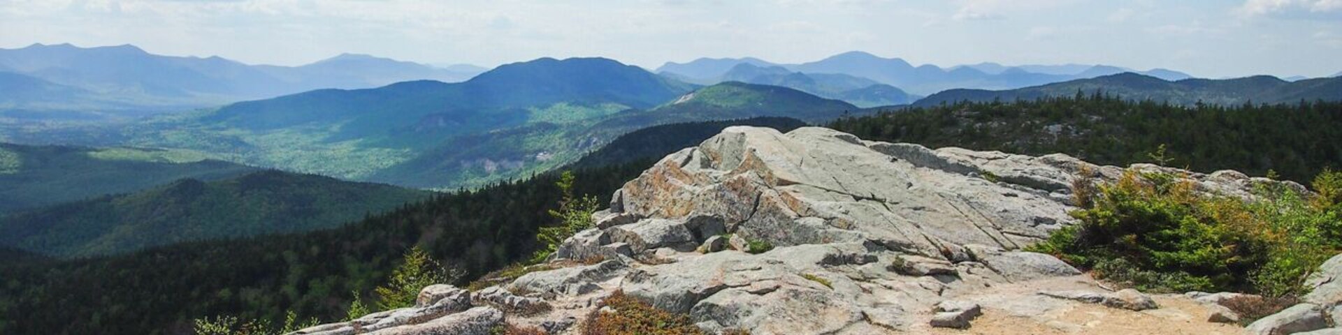 The summit of South Moat Mountain in New Hampshire's White Mountains offers breathtaking 360-degree views.
#hiking