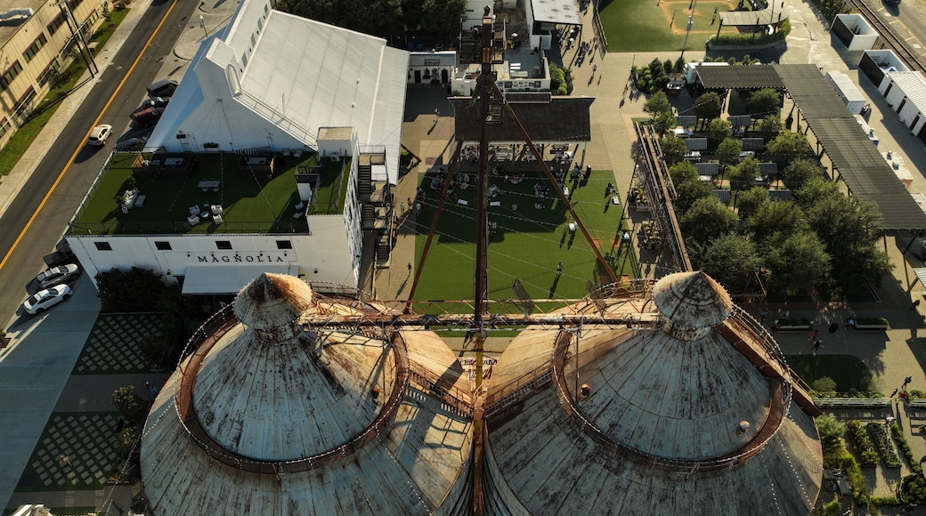 Cửa hàng Magnolia Market at the Silos