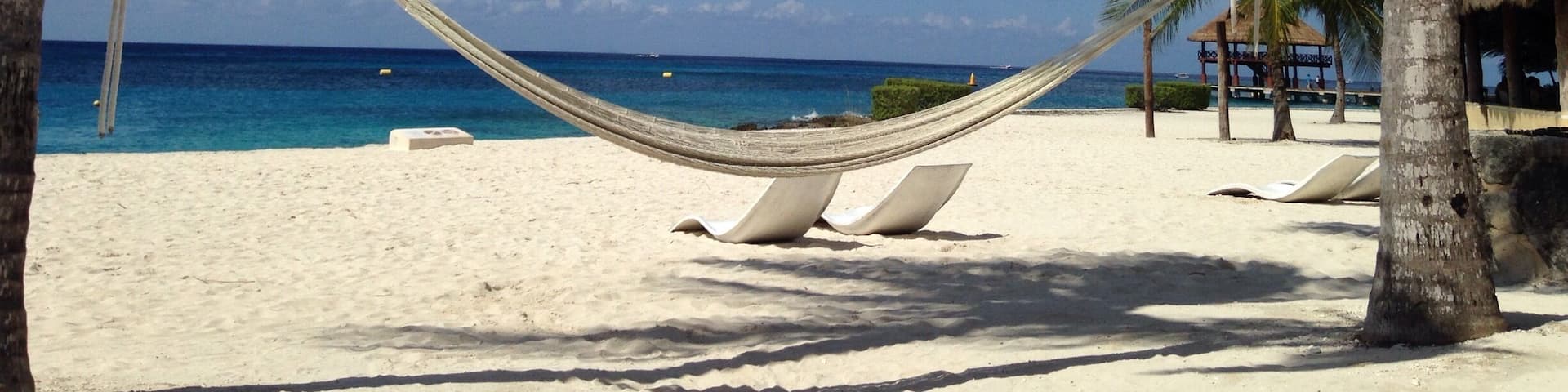 Gorgeous scenery. Beautiful water. Definitely worth a trip to.