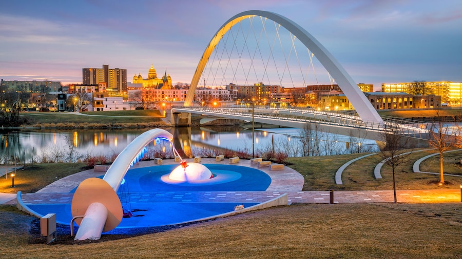 Des Moines Iowa skyline in USA