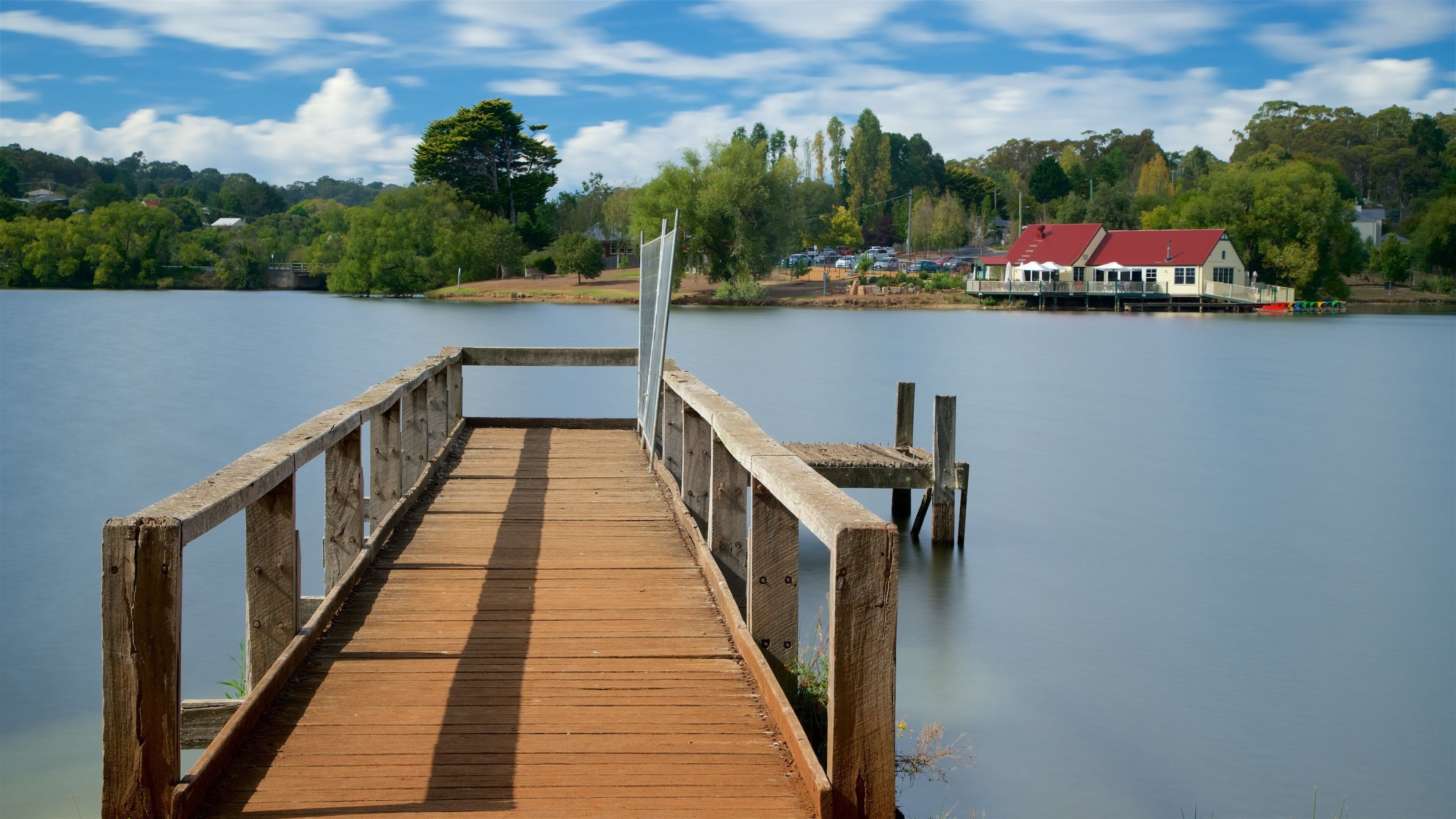 Lake Daylesford featuring a lake or waterhole