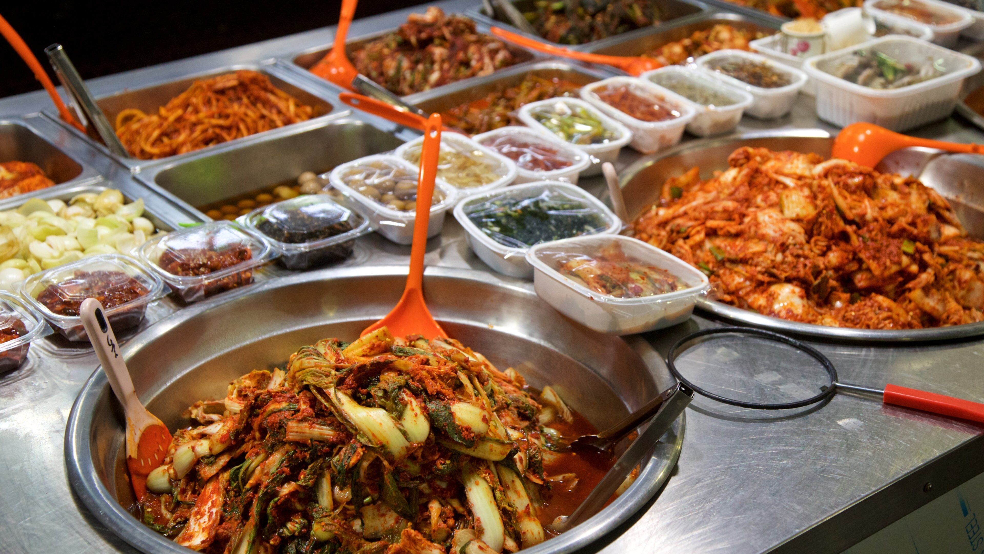 Seogwipo Maeil Olle Market showing food and markets