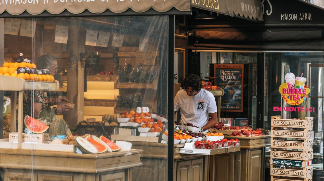 Market of the Red Children