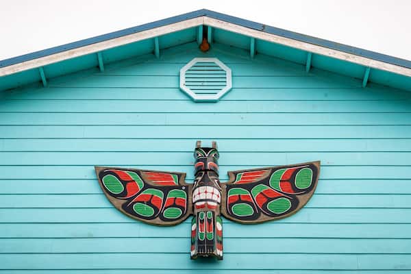 Neah Bay featuring outdoor art