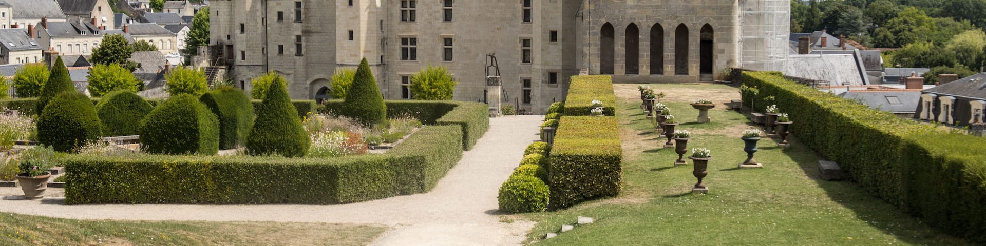 Langeais, château de la Loire datant de l’époque de la Renaissance, ancien domaine royal et propriété de l’Institut de France, fait partie des grands sites du Val de Loire