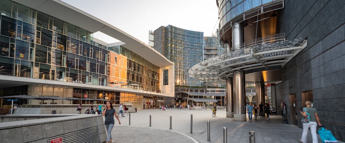 Piazza Gae Aulenti