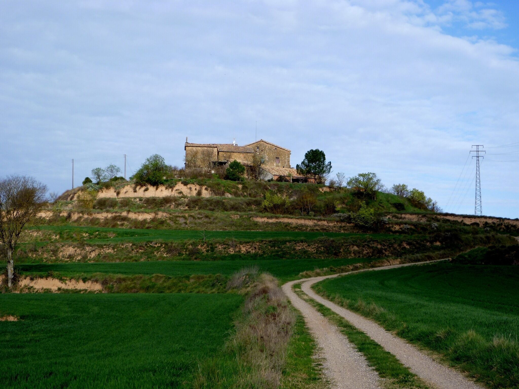 Vilaprinyó amb la seva capella de Santa Magdalena (Castellar de la Ribera)