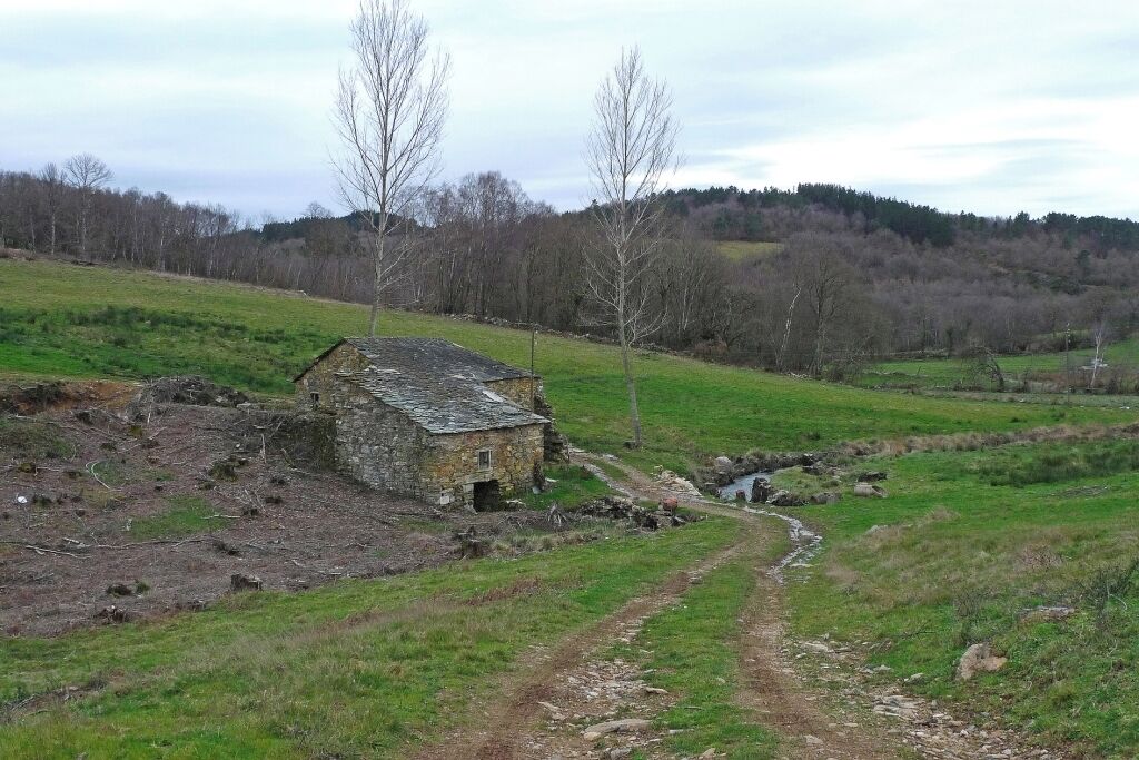 Muiño entre A Portaxe e Rebordondiego.