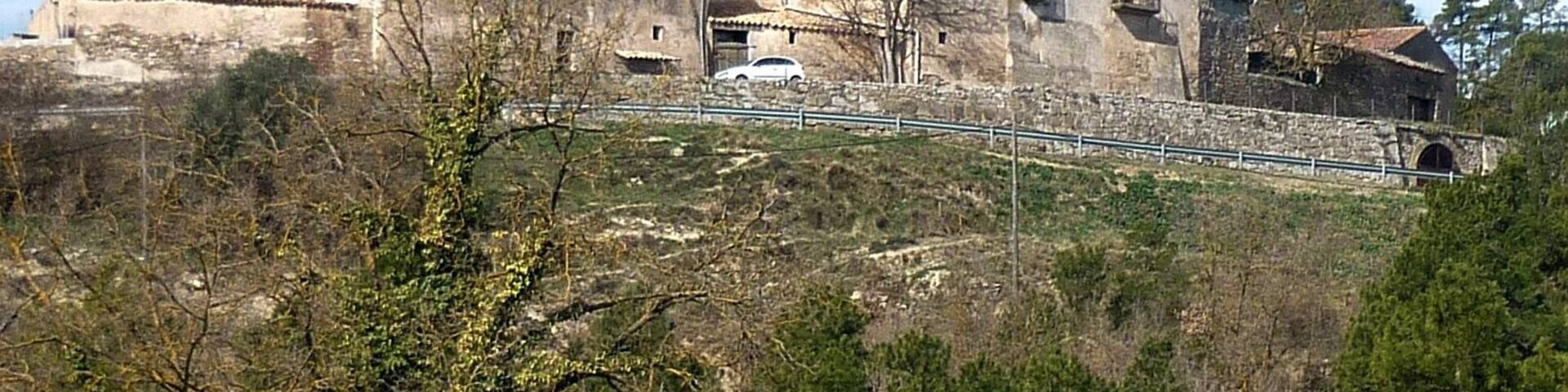 Mas Puigpelat (la Molsosa), des del molĂ de Santa EulĂ lia