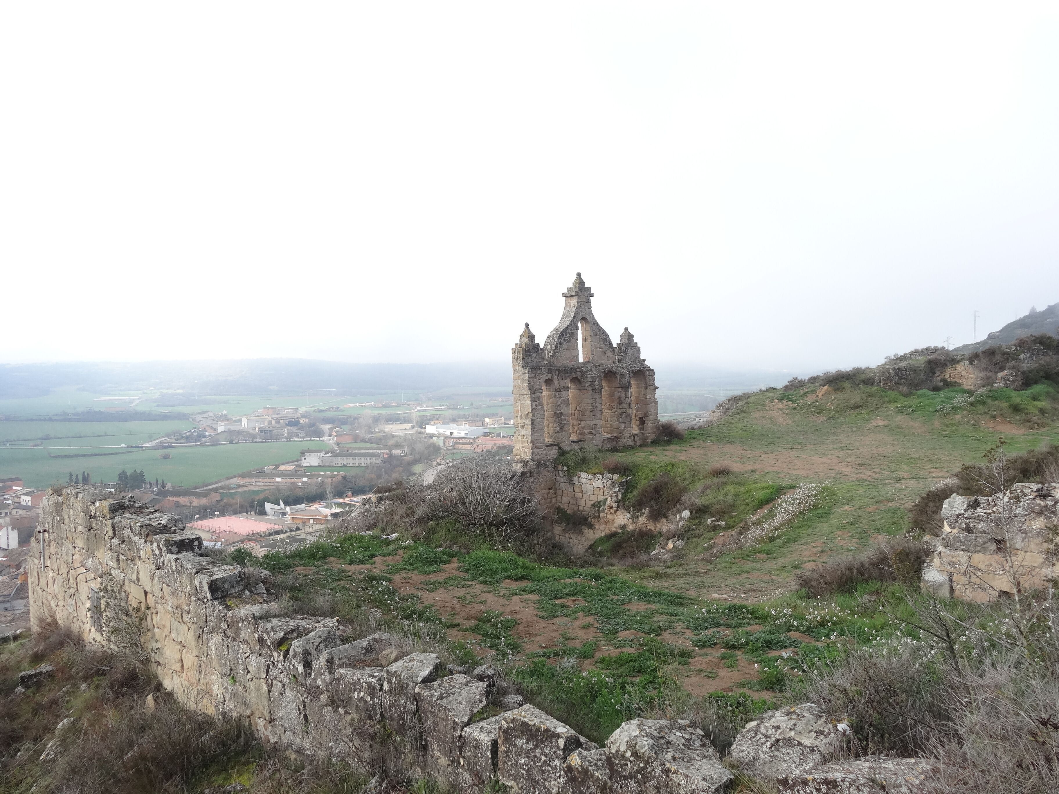 Castell de Sanaüja (març 2013)