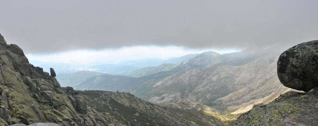 Vistas desde el puerto del Peón (sierre de Gredos) - Ávila - Spain