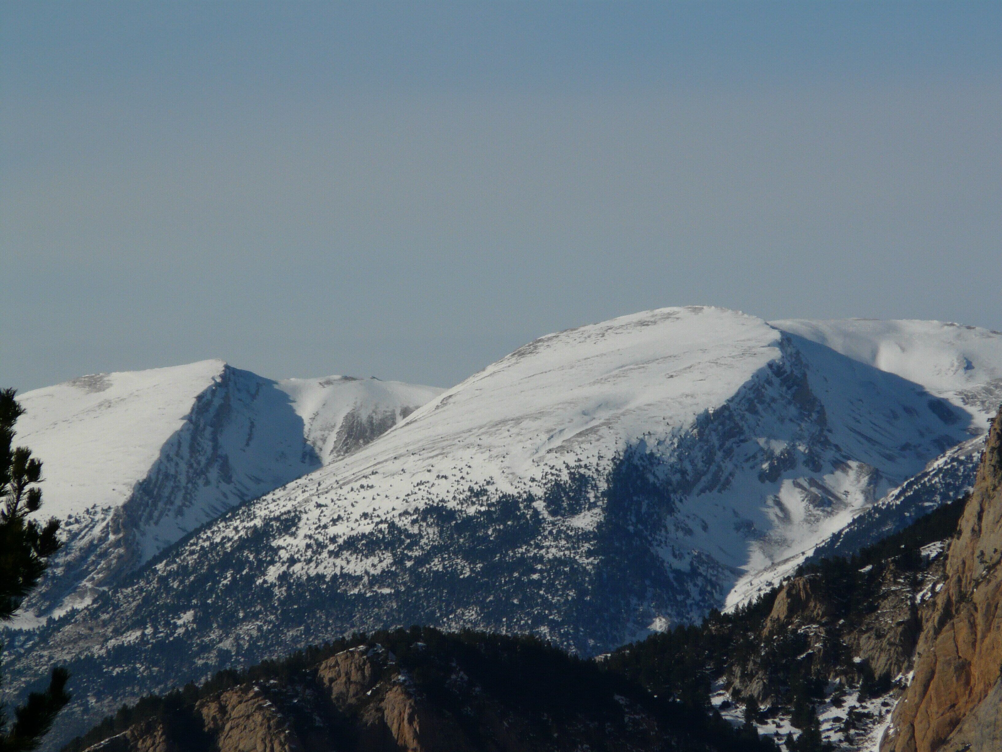 El Vulturó vist des dels Rasos de Peguera