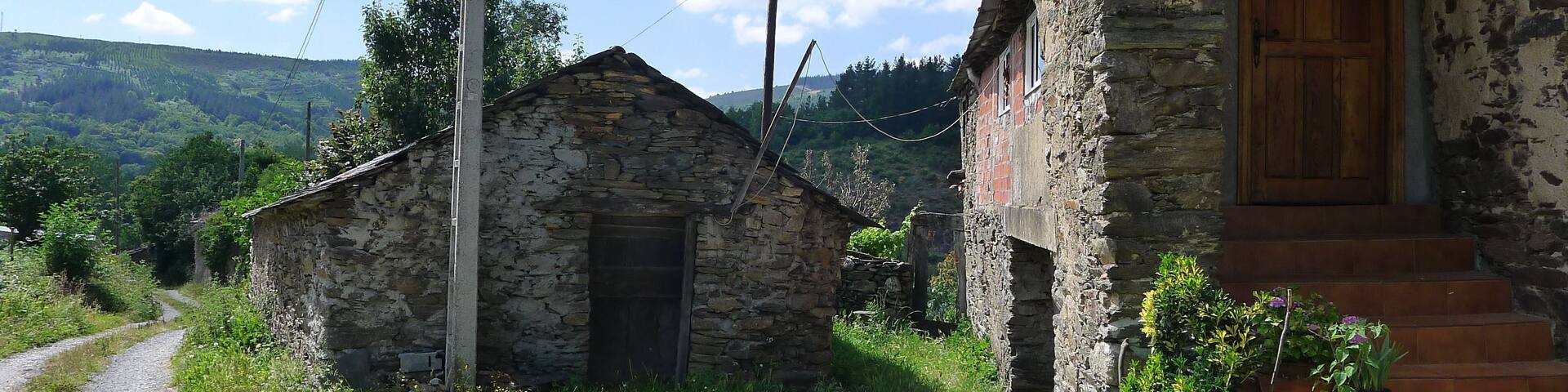 Casa Pombo - Os Mazos - Neira de Rei - Baralla