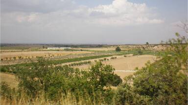 Vista de la traza del canal. En esta zona se ubicará el acueducto de Corb.