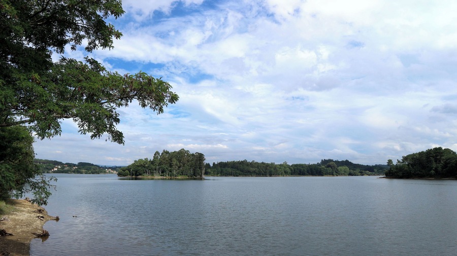 Orto, Abegondo. Encoro de Abegondo - Cecebre.