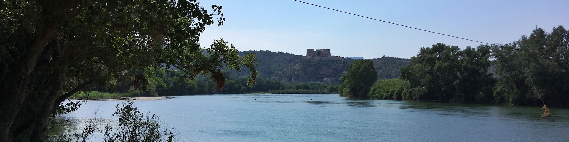 El pas de l'Ase és un congost del riu Ebre