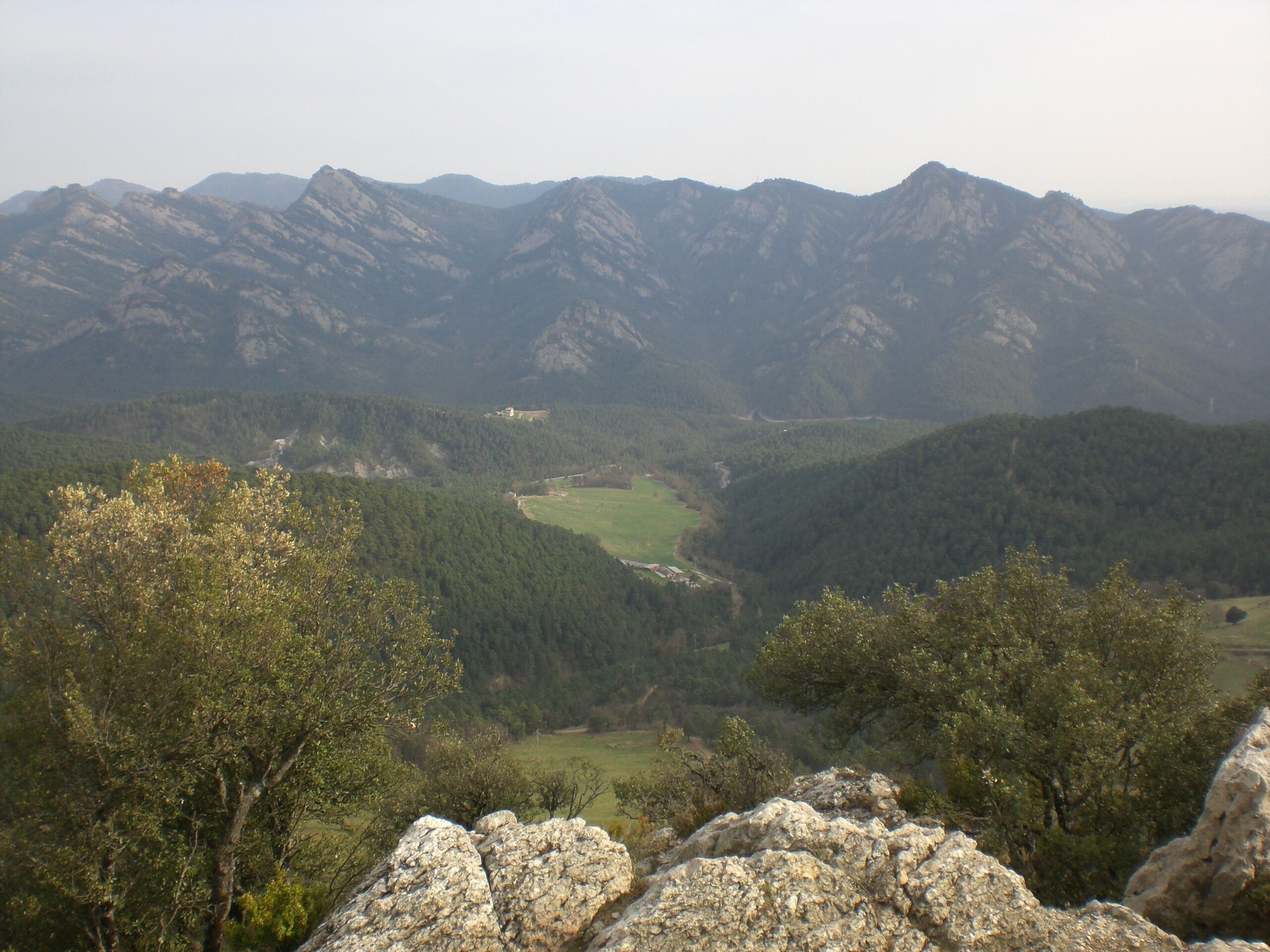 Serra de Picancel des del Castell de Roset, Vilada (abril 2012)
