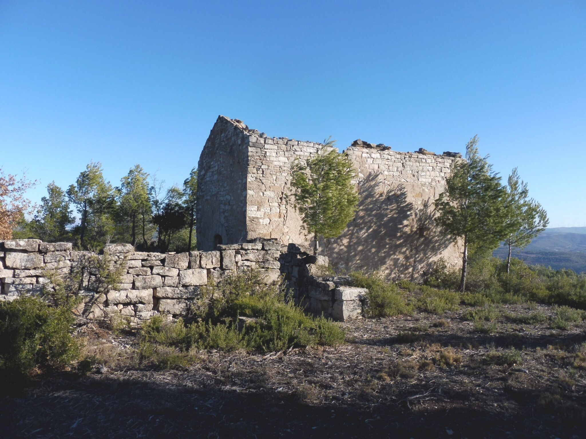 Capella de Sant Gabriel de Veciana This is a photo of a building indexed in the Catalan heritage register as Bé Cultural d'Interès Local (BCIL) under the reference IPA-6118.