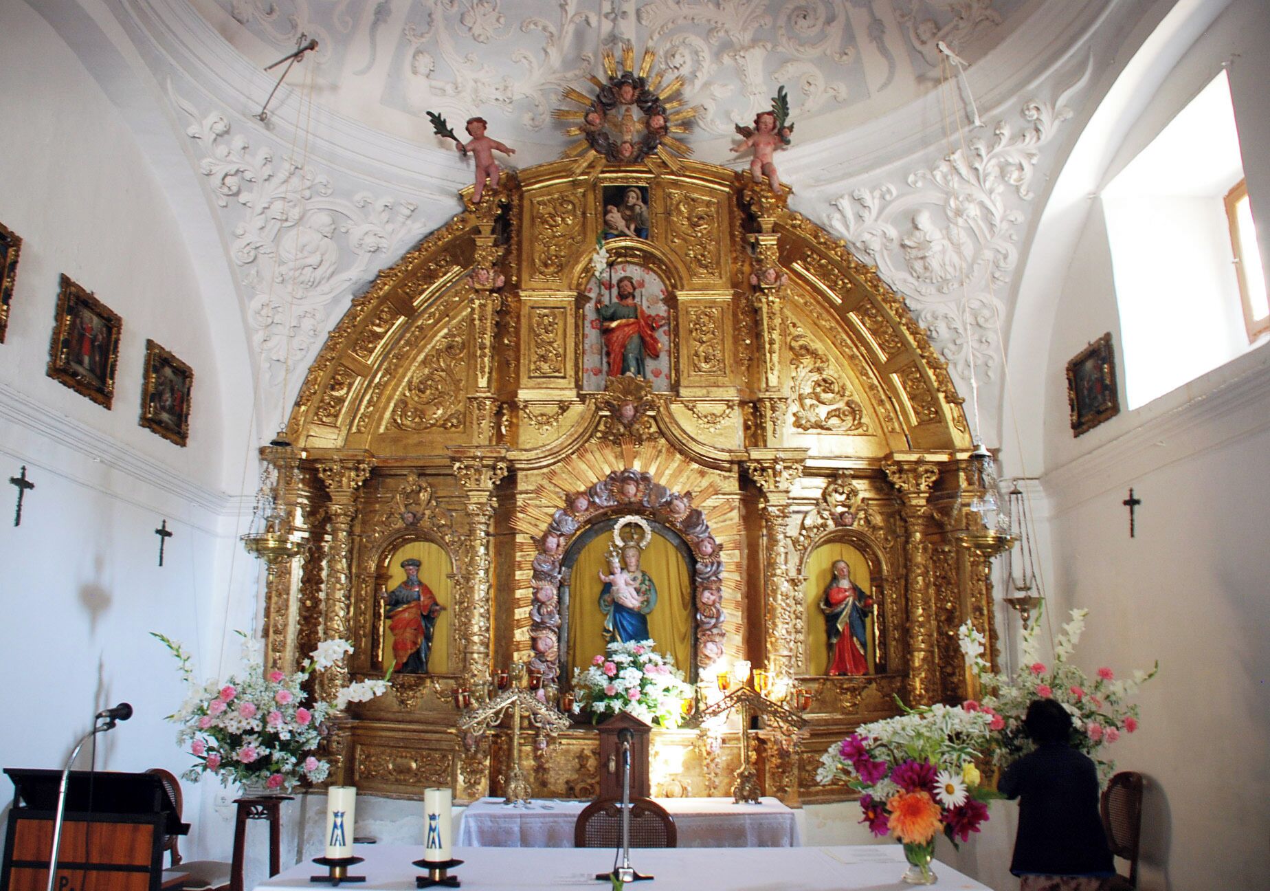 Altar piece of the hermitage of La Virgen del Camino in Castrillo de Villavega (Palencia, Castile and León).
