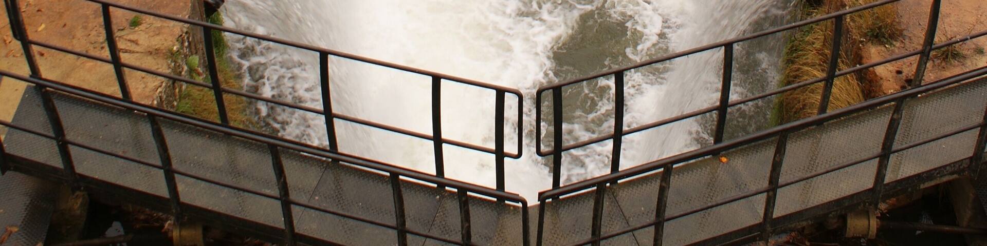 Triple esclusa del Canal de Castilla en Ribas de Campos (provincia de Palencia, España)