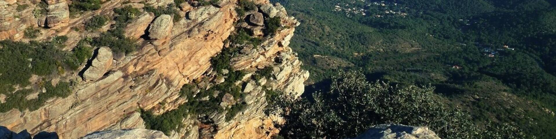Visiting the Serra Calderona close to Valencia, I found the rocky mountain El Garbi. Is a peaceful place to rest and enjoy some views. This place is as well a good spot for hikers