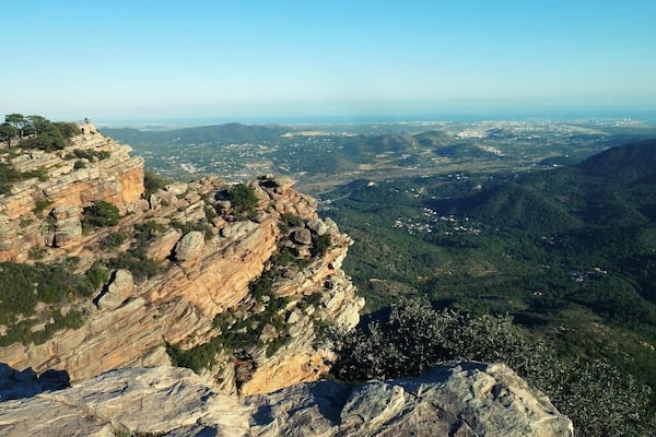 Visiting the Serra Calderona close to Valencia, I found the rocky mountain El Garbi. Is a peaceful place to rest and enjoy some views. This place is as well a good spot for hikers
