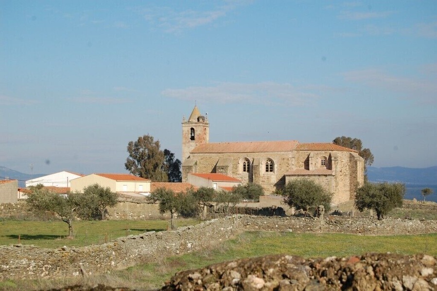 Iglesia de Hinojal, provincia de Cáceres, España