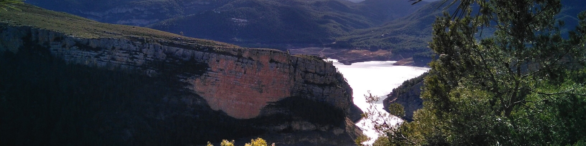Desde la reserva de VALDESERRILLAS y sus miradores el embalse de Benagéber