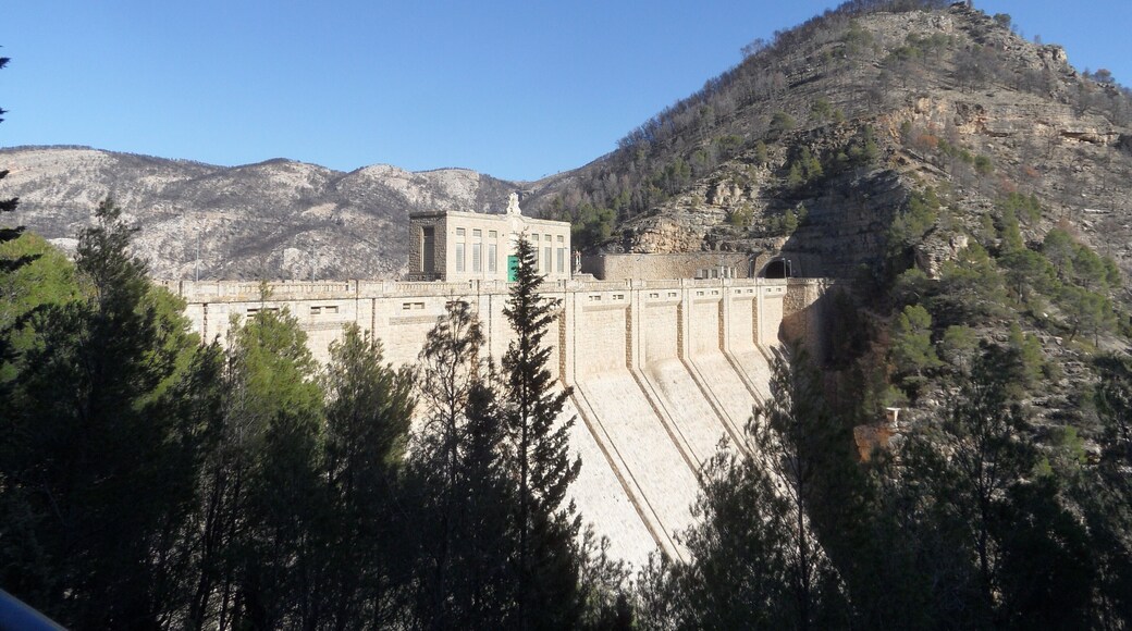 Presa del embalse de Benagéber.