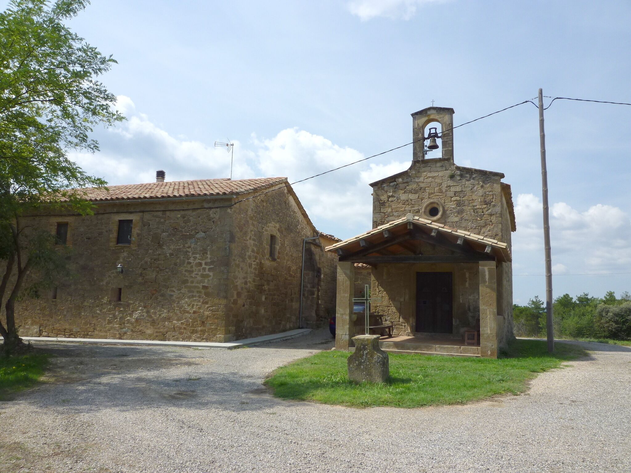 Casa i ermita de Santa Llúcia (Navès)