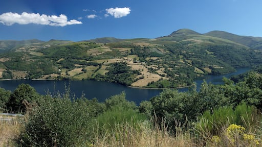 Panoramica do encoro de Chandrexa de Queixa
