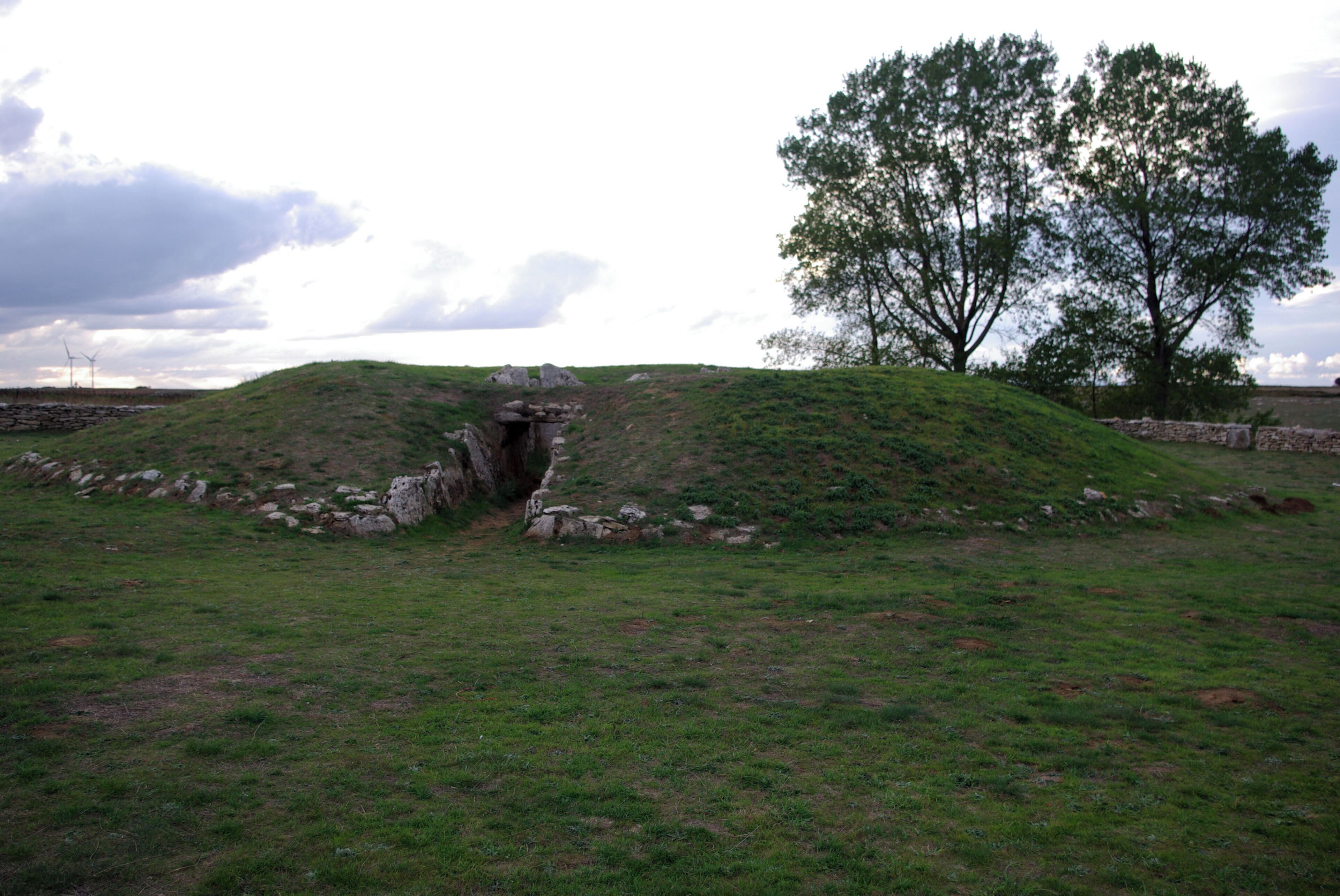 Dolmen of La Cabaña, near Sargentes de la Lora, Burgos, (Spain)