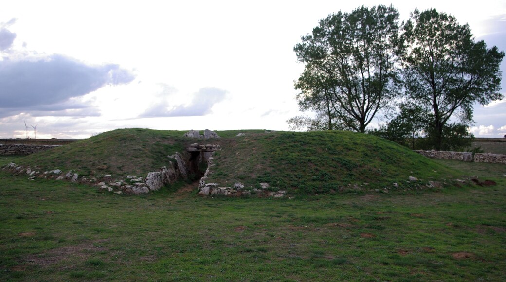 Dolmen of La Cabaña, near Sargentes de la Lora, Burgos, (Spain)