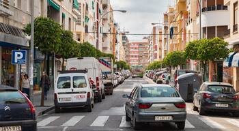 Ciudad Jardín showing a city