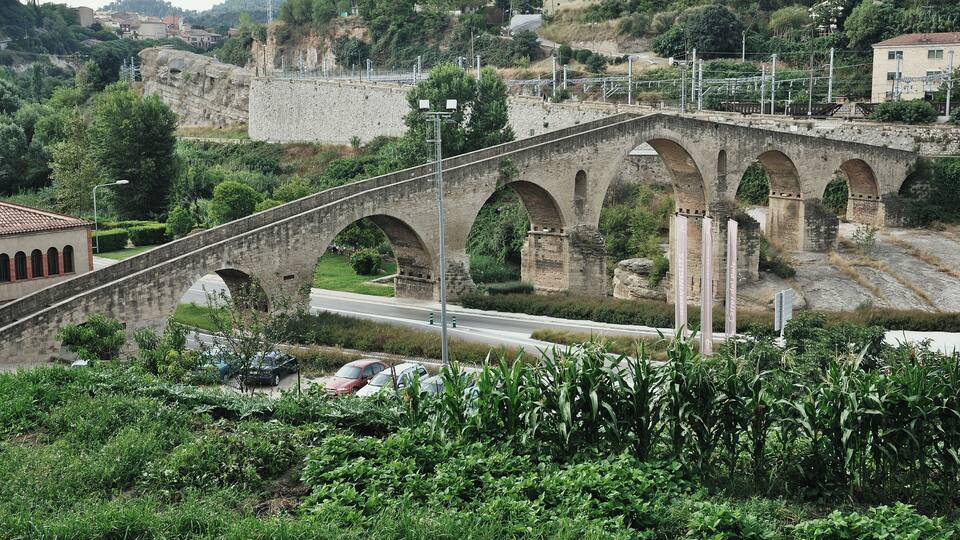 This is a photo of a monument indexed in the Spanish heritage register of Bienes de Interés Cultural under the reference ri-51-0001253.