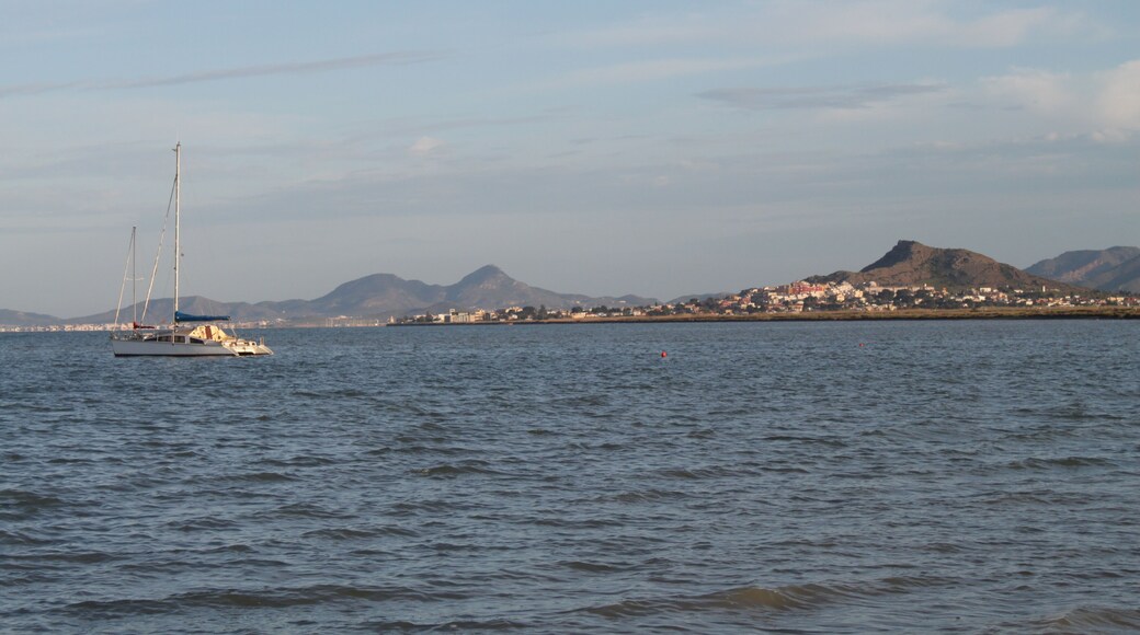 Spanien, Los Alcázares - Blick über das Mar Menor in östlicher Richtung (auf die Insel Isl del Barrón)