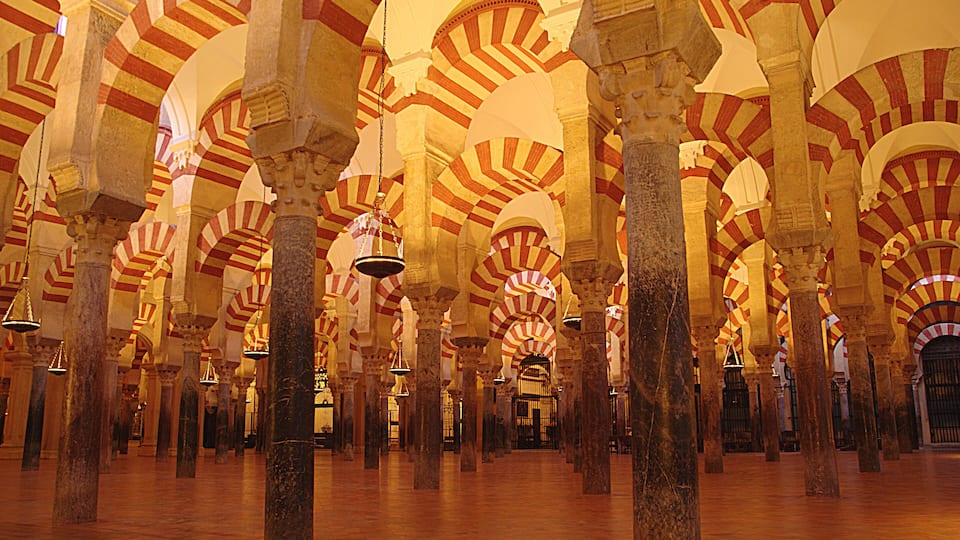 Interior de columnes de la Mesquita de Còrdova