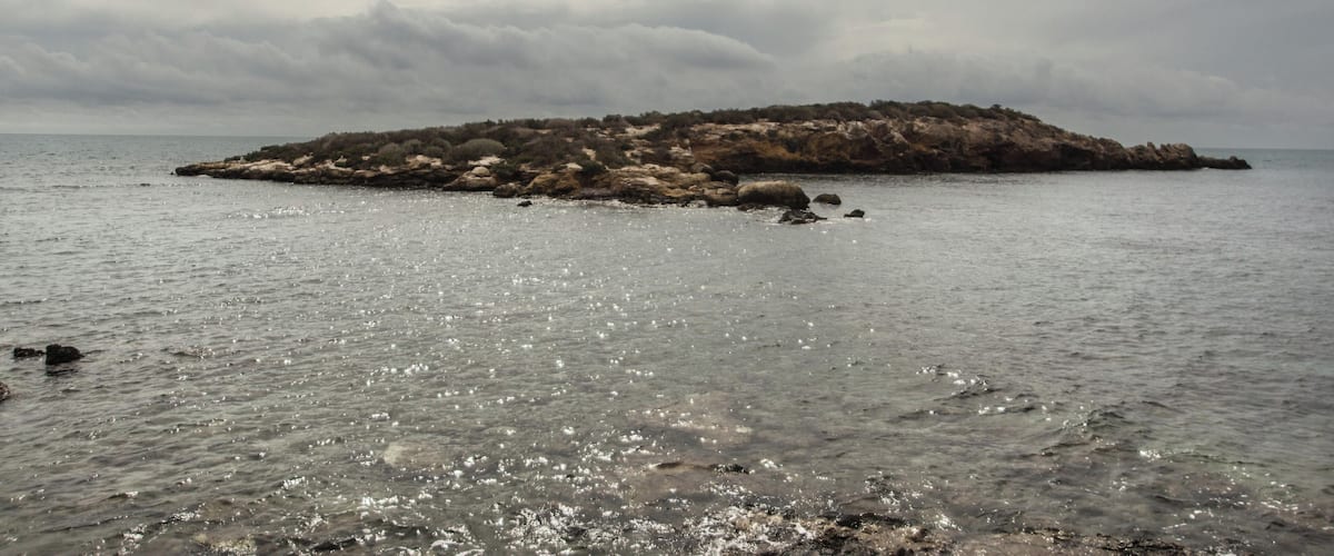 Isla Plana. Municipio de Cartagena, en la BahĂa de MazarrĂłn