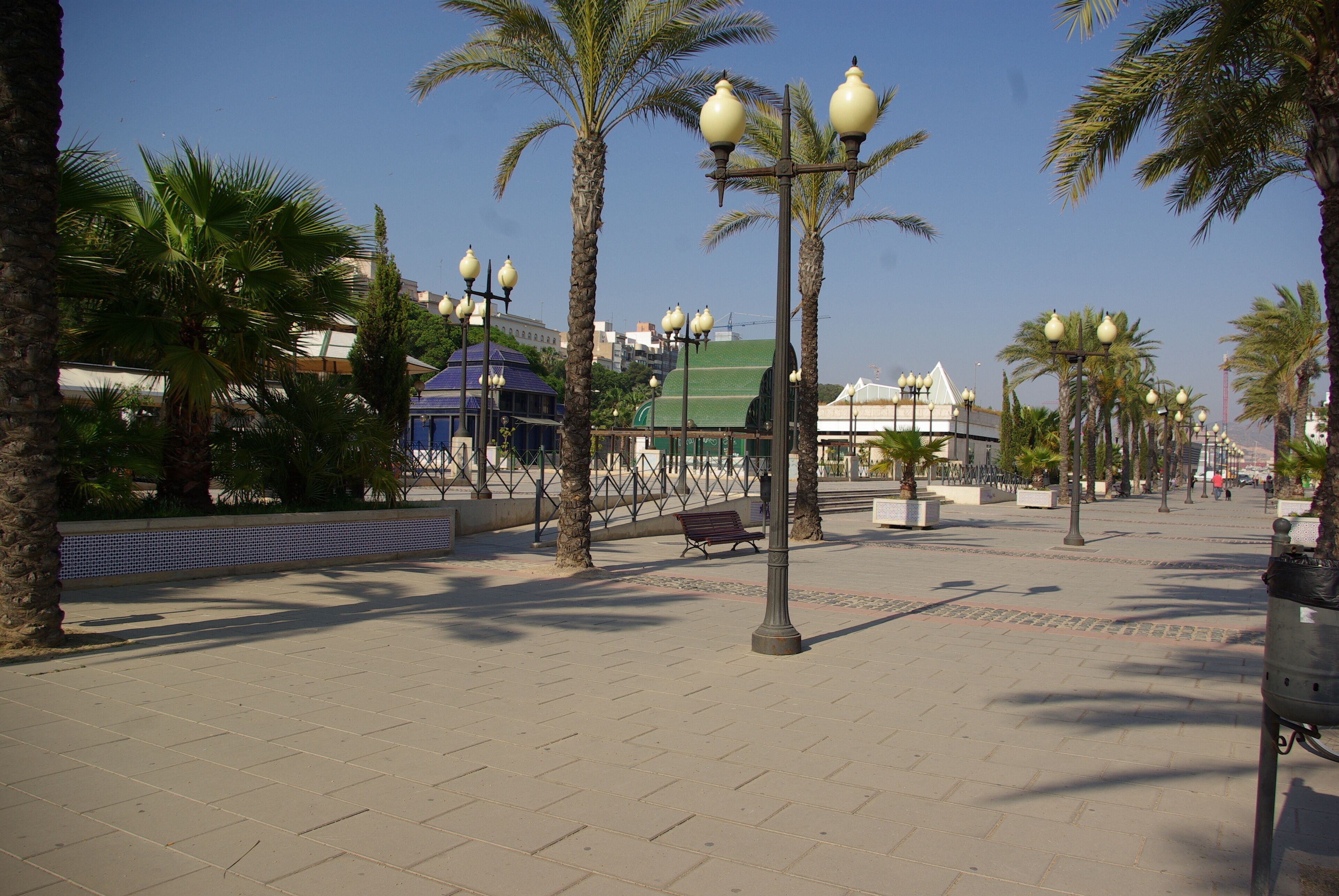 CARTAGENA PUERTO PASEO COMERCIAL