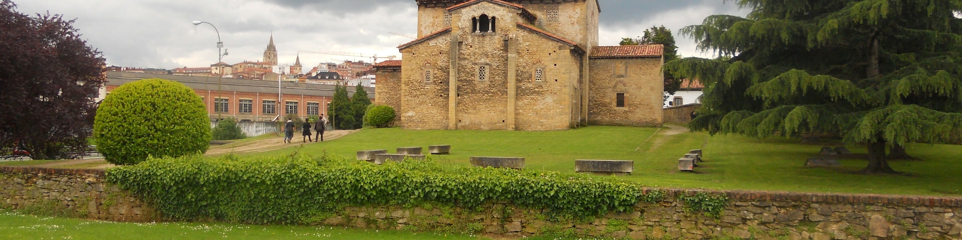 San Julian de los Prados , Oviedo .