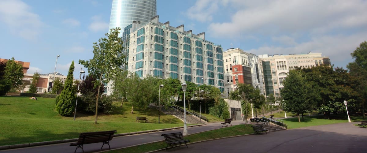 El edificio de Iberdrola gobierna la ciudad