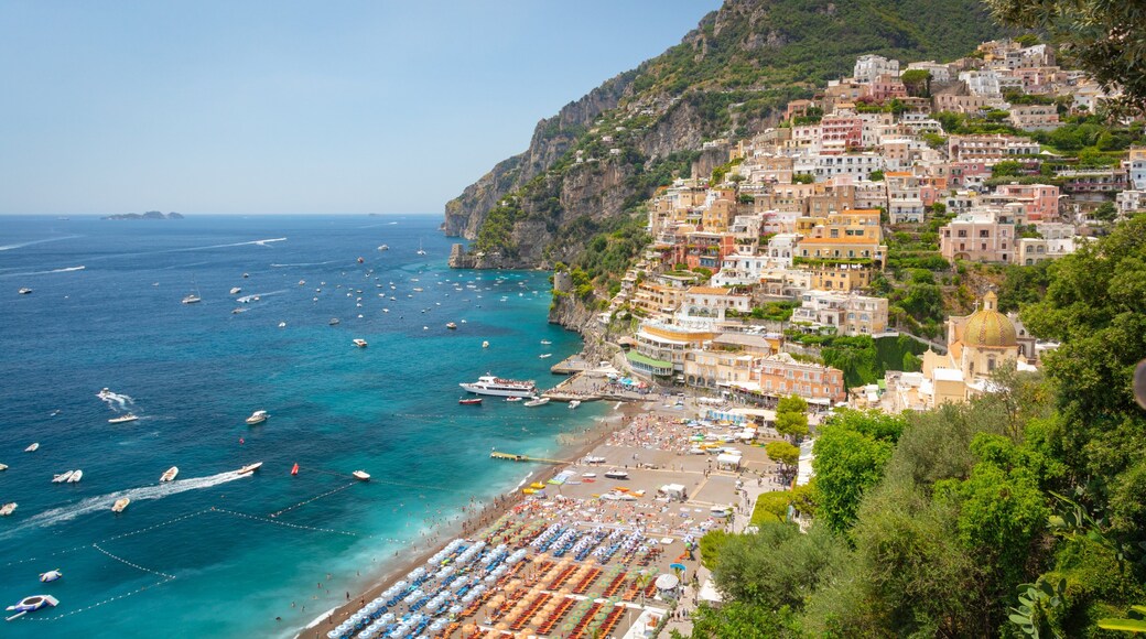 Positano City Centre showing landscape views, a coastal town and general coastal views
