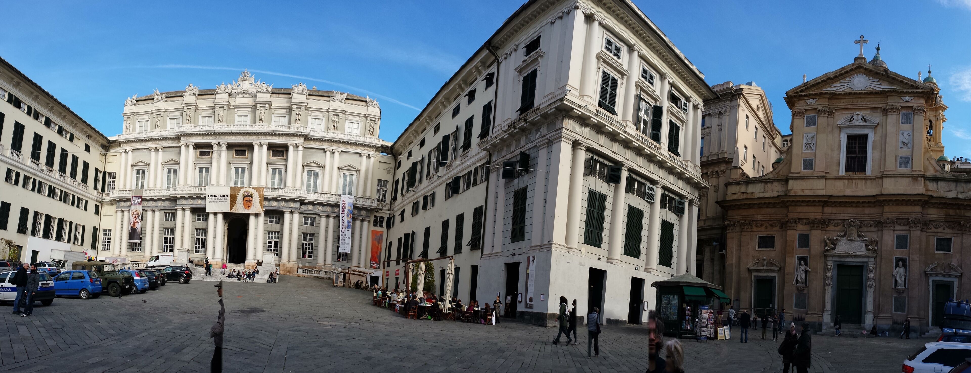 Genova- Piazza Giacomo Matteotti e Chiesa del Gesù e Santi Ambrogio e Andrea