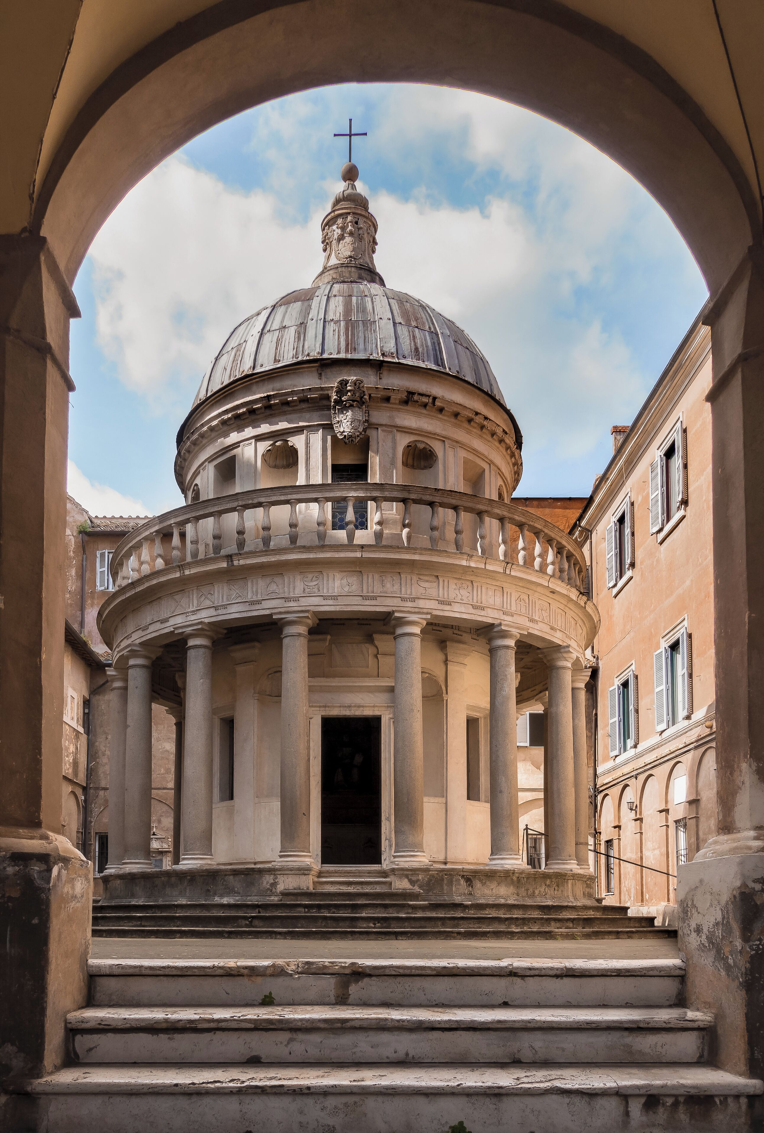 Tempietto del Bramante, main entrance