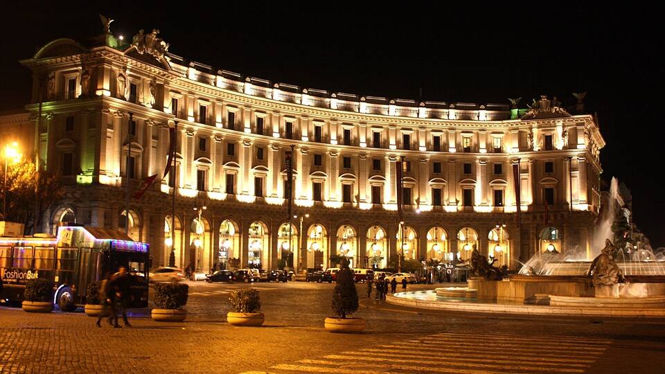 Rome, Piazza della Repubblica, the palace dell'Esedra